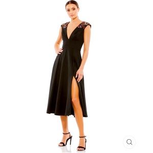 NEW Mac Duggal Gorgeous Cocktail Rhinestone Encrusted Sleeves Black Sexy Dress